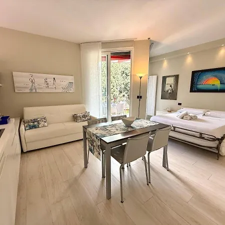 Apartman Mazzini 169 - *